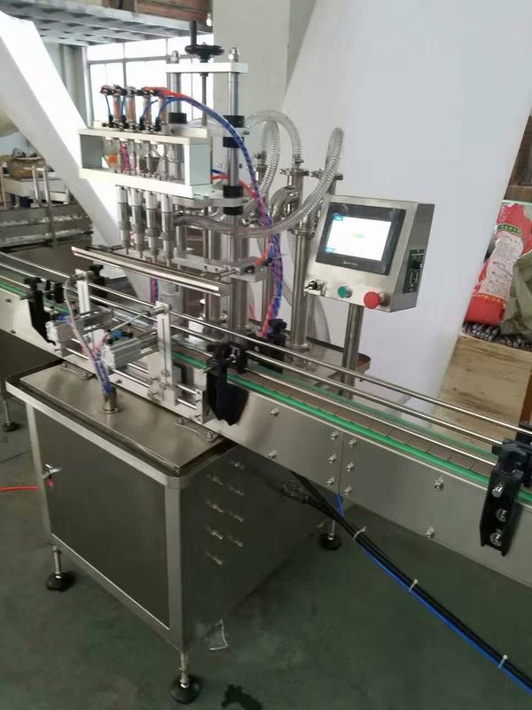 Automatyczna 4-głowa maszyna do napełniania płynów butelkowanie linia maszyna do napełniania linii produkcyjnej