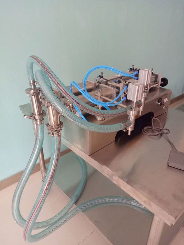 Pneumatyczna napełniarka cieczy z podwójnymi dyszami do napełniania szamponu, oleju, chemikaliów G1WY-2Y-500