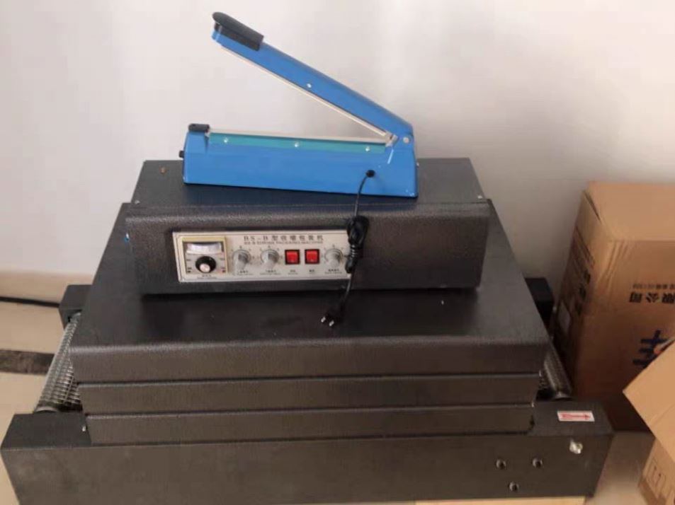 Gorąca sprzedaż Mała folia z tworzyw sztucznych tunel cieplny skurcz Maszyna do cięcia opakowań do butelki / pudełka Łatwo obsługiwać