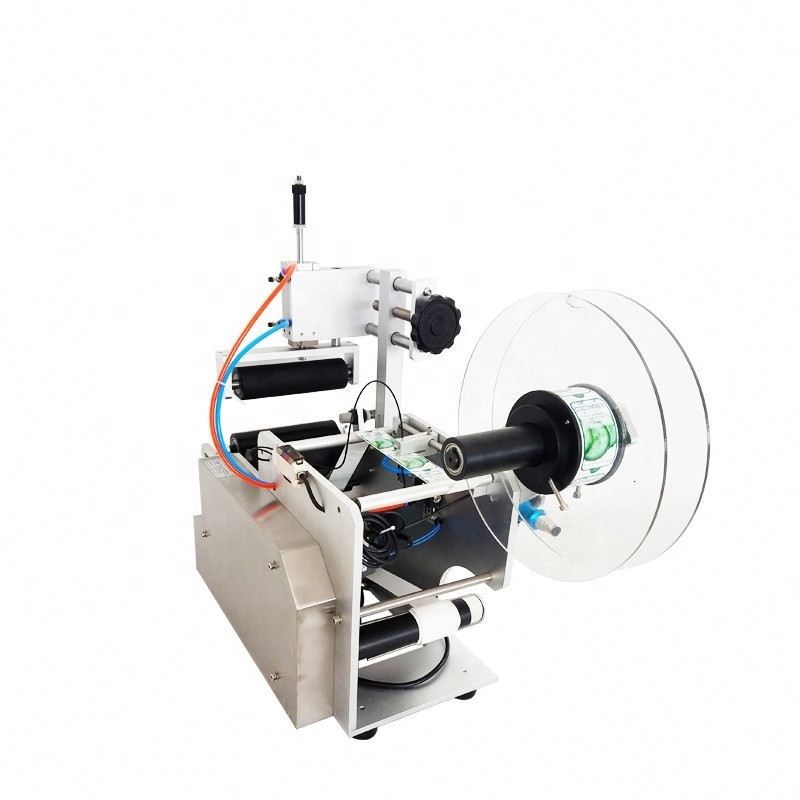 Wysokowydajna półautomatyczna pneumatyczna etykieciarka do butelek Łatwa obsługa Drewniana skrzynia silnik Łożysko PLC Skrzynia biegów