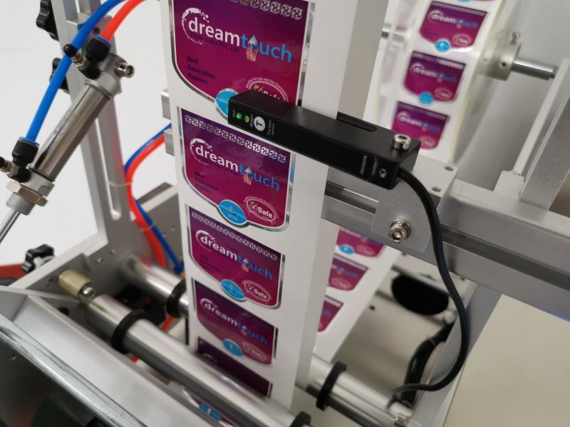 Profesjonalny producent Kompaktny etykietujący na stole, pełne lub pół etykietowanie dla przemysłu spożywczego/kosmetycznego